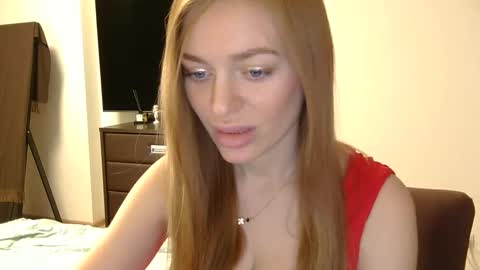 Snapshot of mariwell chatting on April 2026 12:37:02 AM mariwell online show from April 2026 12:37:02 AM