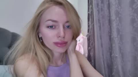 Snapshot of mariwell chatting on May 2026 04:07:02 AM mariwell online show from May 2026 04:07:02 AM