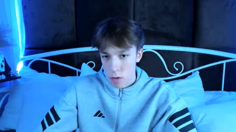 Mark online show from November 2025 10:54:01 AM