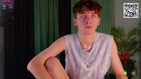 Snapshot of mark_safr chatting on February 2026 05:00:01 PM Mark online show from February 2026 05:00:01 PM