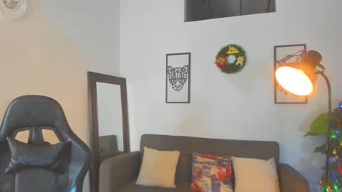 mark_x23 online show from December 2025 12:49:02 AM