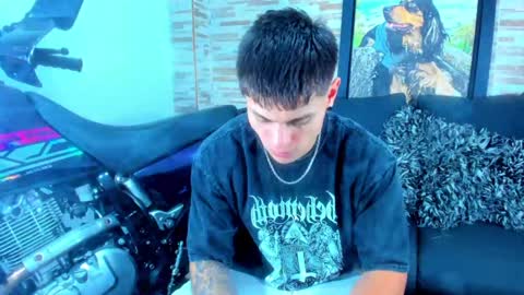 Snapshot of marko_toro__ chatting on January 2025 11:33:01 PM Sebastian online show from January 2025 11:33:01 PM