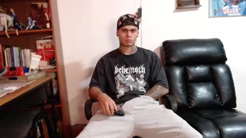 Sebastian online show from November 2025 10:54:01 PM