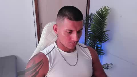 Snapshot of markus_blass chatting on October 2025 03:22:02 PM markus... Y online show from October 2025 03:22:02 PM