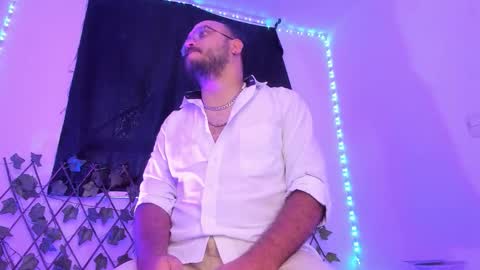 Snapshot of markwolfe1 chatting on November 2025 10:01:01 PM Mark  online show from November 2025 10:01:01 PM