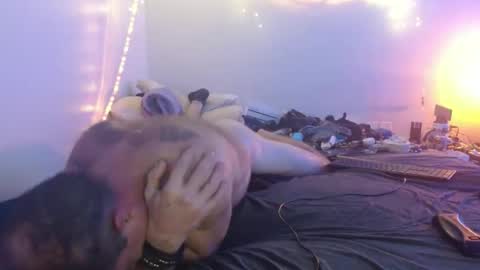 markymark101825061 online show from January 2025 04:15:01 AM