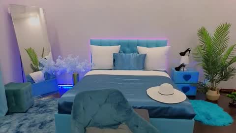 MarlaDewis online show from September 2025 03:35:02 PM