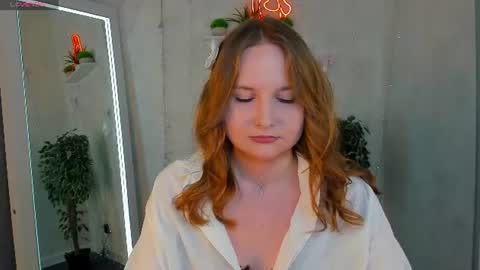 Snapshot of marlyn_owen chatting on June 2026 01:05:01 AM Emmaa online show from June 2026 01:05:01 AM