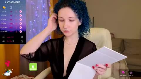 Alena online show from October 2025 03:52:01 PM