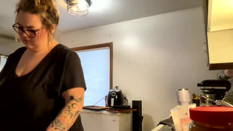 Snapshot of maroon_moon chatting on February 2025 10:47:02 PM maroon_moon online show from February 2025 10:47:02 PM