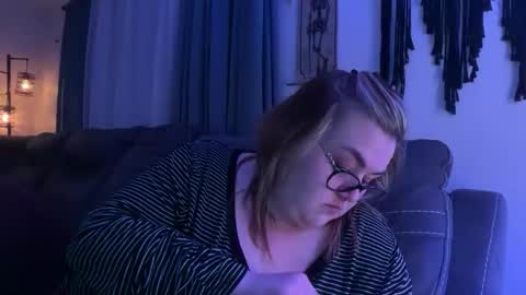 Snapshot of maroon_moon chatting on November 2025 01:06:01 AM maroon_moon online show from November 2025 01:06:01 AM