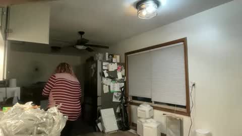 Snapshot of maroon_moon chatting on November 2025 10:25:02 PM maroon_moon online show from November 2025 10:25:02 PM