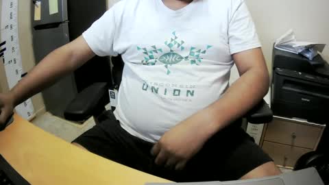 Married Horny Guy online show from December 2024 03:05:01 PM