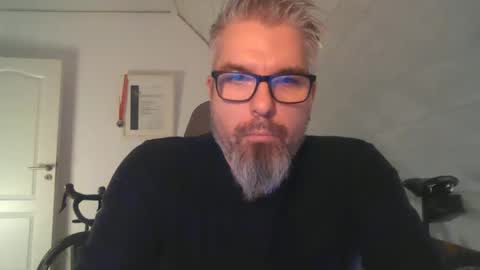 marriedcock1980 online show from December 2024 03:37:01 PM