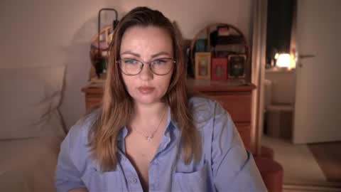Snapshot of marrygrayes chatting on August 2026 09:46:01 PM Maria online broadcast from Tuesday to Suturday from 6 pm to 12 pm Germany time Sunday-Monday offline online show from August 2026 09:46:01 PM
