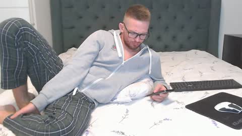 Snapshot of marselle_looker chatting on December 2024 09:59:02 AM Marselle online show from December 2024 09:59:02 AM