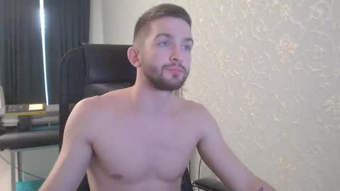 Snapshot of marselle_looker chatting on February 2025 01:50:02 PM Marselle online show from February 2025 01:50:02 PM