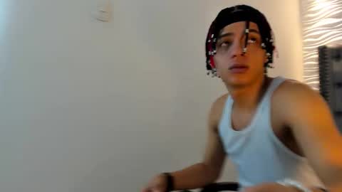 MARSHALL online show from December 2025 01:05:02 PM