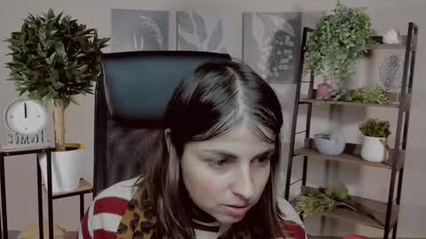 martaedams online show from December 2025 06:32:01 AM