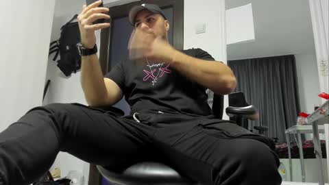 Martiinsoul online show from December 2025 08:05:01 PM