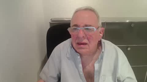 Snapshot of martin_1947 chatting on April 2026 09:48:01 PM martin_1947 online show from April 2026 09:48:01 PM