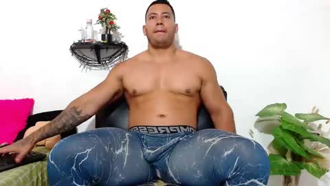 Snapshot of martin_fiit chatting on September 2025 03:16:02 AM Martin instagrammartinfiit online show from September 2025 03:16:02 AM