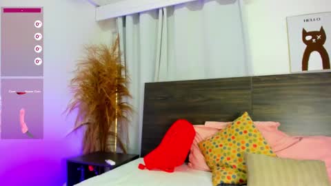 martina mIIler online show from February 2025 12:48:02 PM