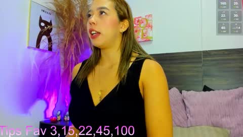 martina mIIler online show from October 2025 12:16:01 PM