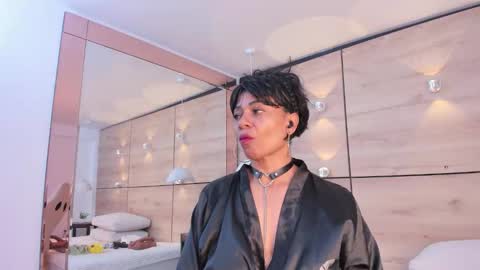 martina touss  online show from October 2025 11:39:02 AM