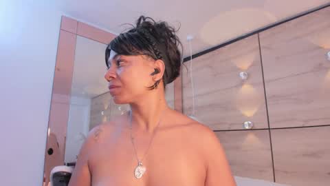 martina touss  online show from November 2025 11:31:01 AM