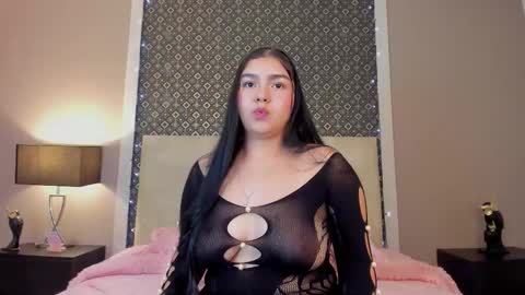 Snapshot of martinaolson chatting on October 2025 08:20:01 PM martinaolson online show from October 2025 08:20:01 PM