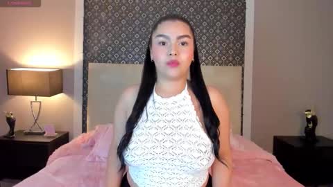 Snapshot of martinaolson chatting on October 2025 08:31:02 PM martinaolson online show from October 2025 08:31:02 PM