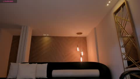 Snapshot of martinnabonnet chatting on December 2024 10:08:02 AM Martinna Bonnet online show from December 2024 10:08:02 AM