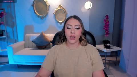 Snapshot of martinnabonnet chatting on January 2025 01:13:01 PM Martinna Bonnet online show from January 2025 01:13:01 PM