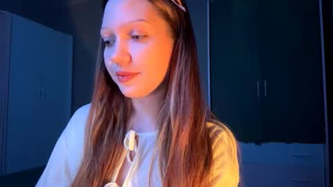 Snapshot of martinwion chatting on October 2025 08:06:02 PM Emily online show from October 2025 08:06:02 PM