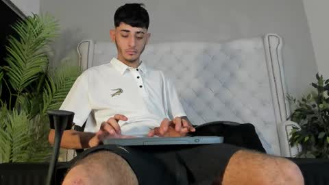 Martonny online show from December 2025 03:25:01 AM