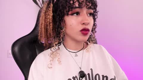 Mary Jane  online show from December 2024 10:07:01 PM