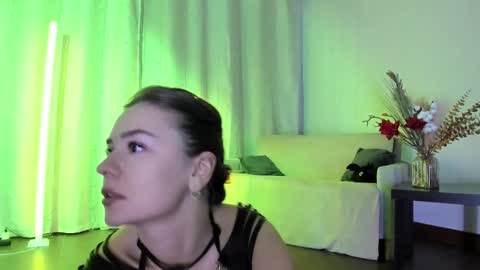 Julia online show from October 2025 09:48:02 PM