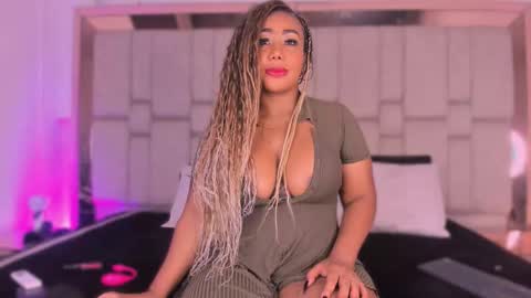   online show from October 2025 08:41:02 PM