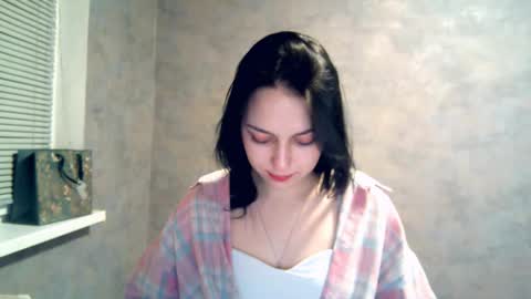 Stephie online show from November 2025 08:09:01 PM