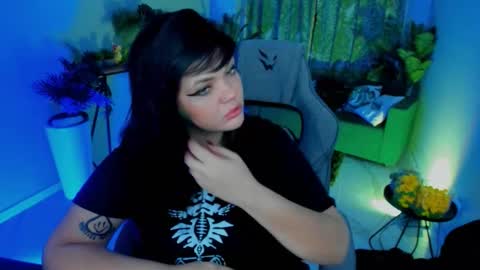 Mary online show from October 2025 09:14:02 PM