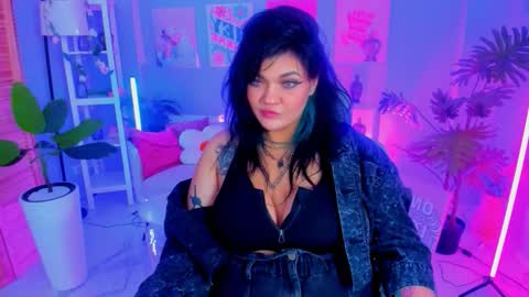 Mary online show from October 2025 09:17:02 PM