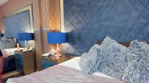 maryhawkey online show from January 2026 11:38:02 AM