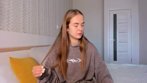 Mari online show from October 2025 06:13:01 AM