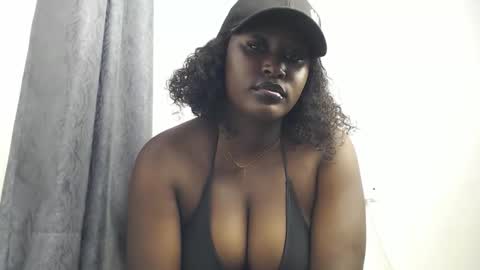 mashmellow_m online show from January 2026 06:28:02 AM