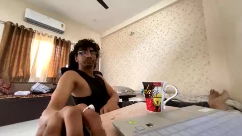 maskboyz2003 online show from October 2025 02:42:01 AM