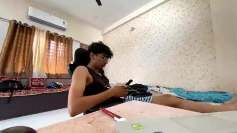 maskboyz2003 online show from October 2025 04:23:02 AM