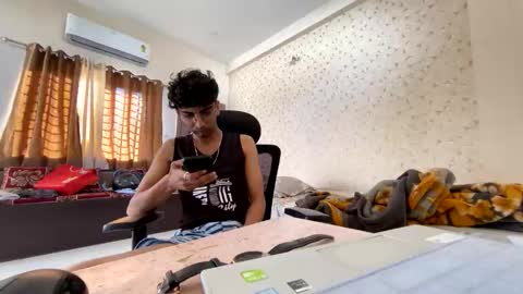 maskboyz2003 online show from November 2025 03:06:02 AM