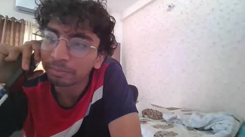 Mask Boy online show from October 2025 03:39:02 AM