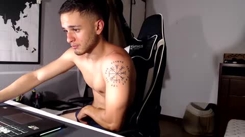 Snapshot of massimo_jiovano chatting on September 2025 11:15:02 PM massimo online show from September 2025 11:15:02 PM